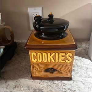 Vintage cookie jar! In coffee grinder. Antique